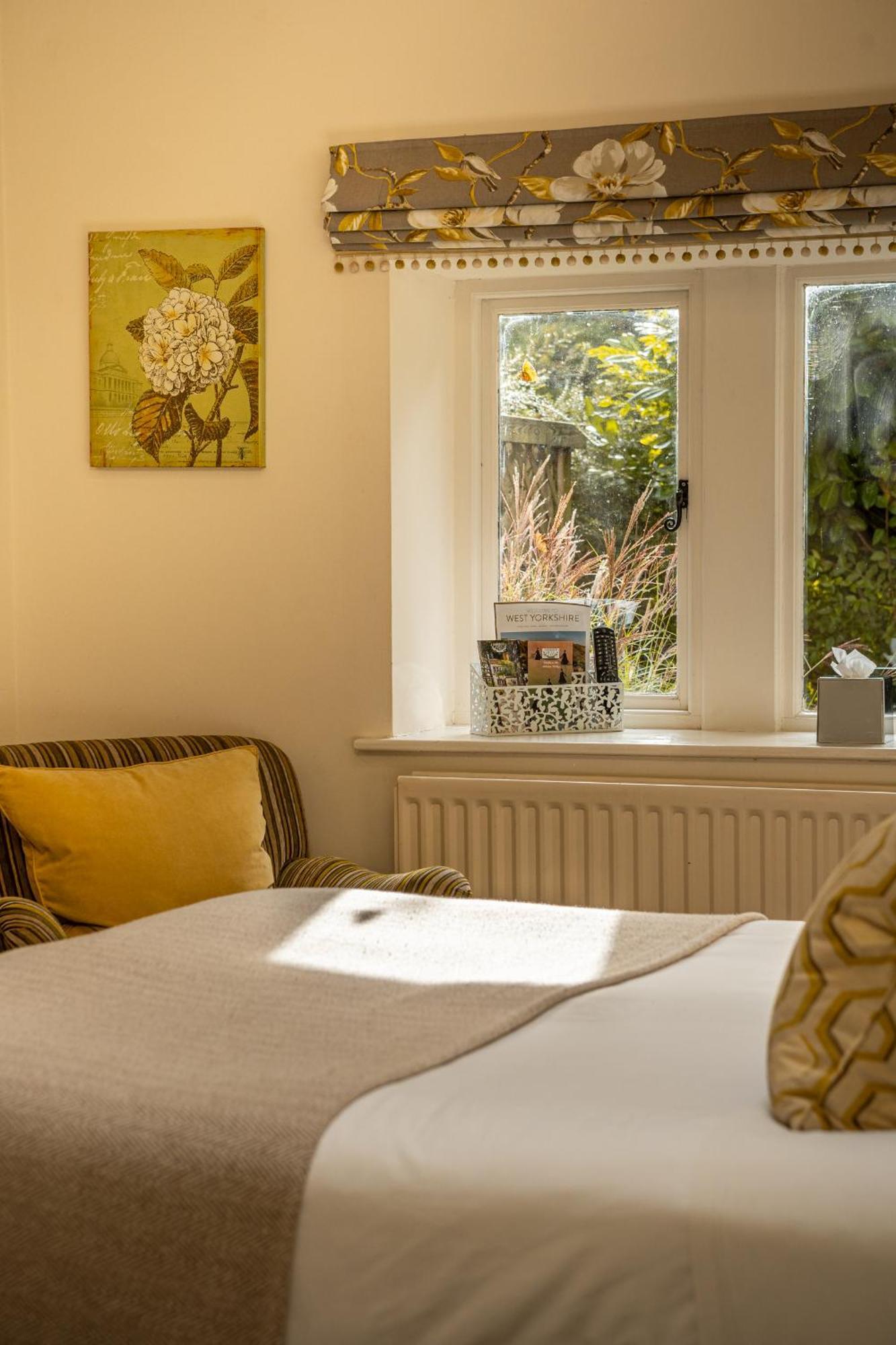 Shibden Mill Inn Halifax Eksteriør bilde